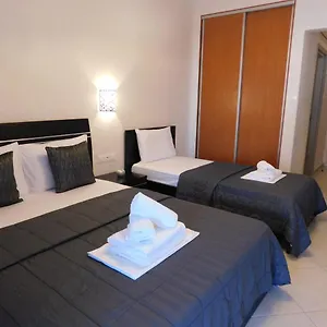 Πανσιόν Anna House 4